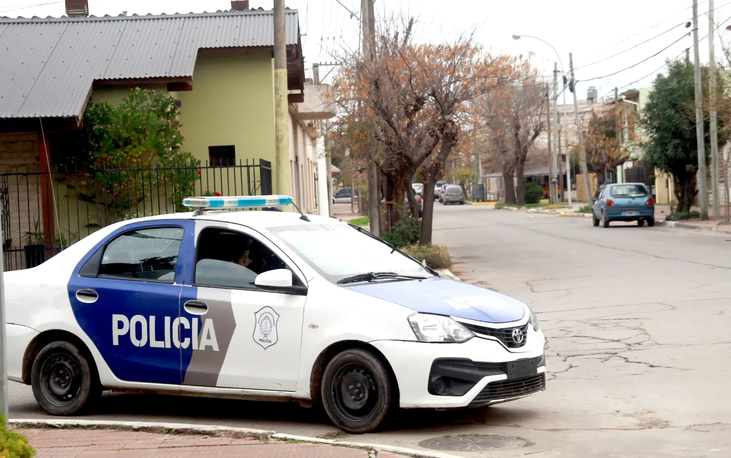A punta de revólver le robó la bicicleta en la vía pública