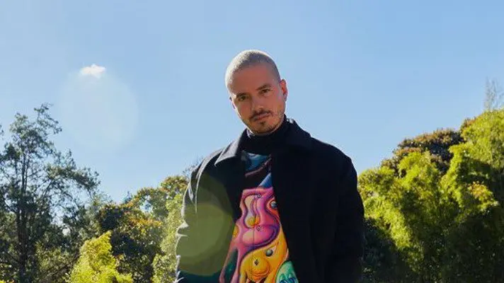Balvin estrena tema con este curioso nombre