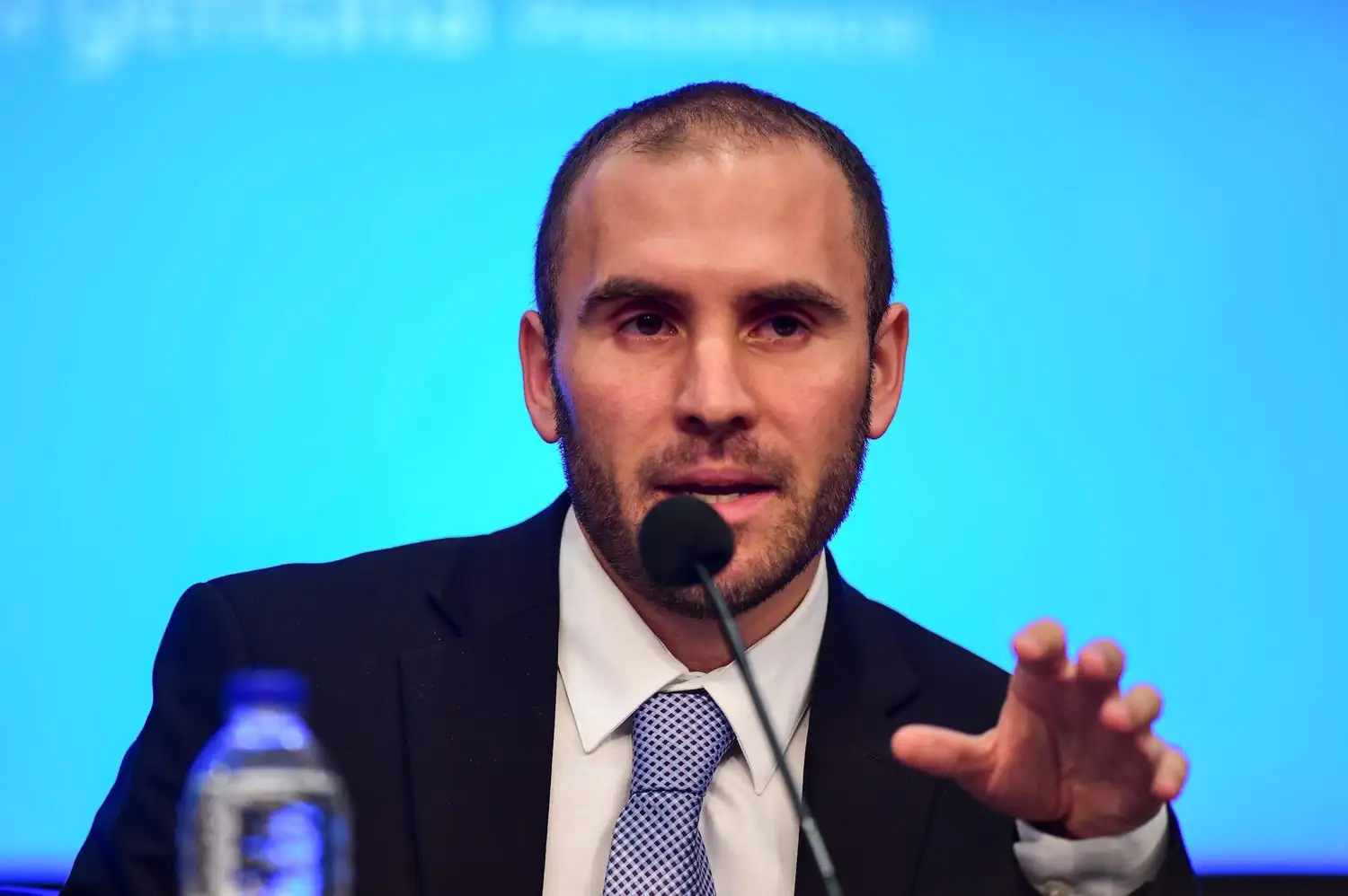 Deuda: el Gobierno postergó hasta 2021 el pago de bonos de 10 mil millones de dólares