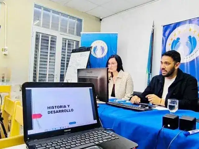 Ciclo de capacitación en economía social
para docentes de escuelas agrotécnicas