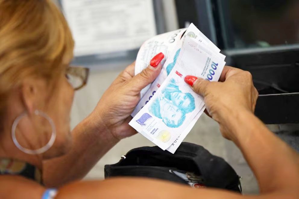En mayo 2025 los jubilados y pensionados verán un aumento del 3,7 % en sus haberes