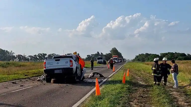 Tragedia en la Ruta 13: un hombre murió producto de un choque entre dos camiones y una camioneta