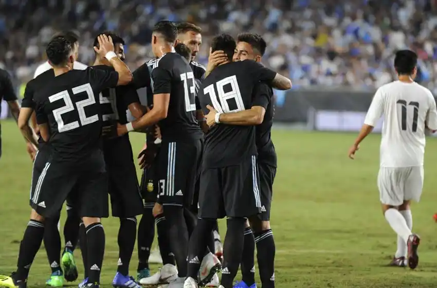 Una renovada Selección goleó sin problemas a Guatemala