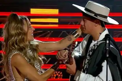 Jimena Barón junto a Jeremías Vespasiano, tras el emotivo momento en el programa