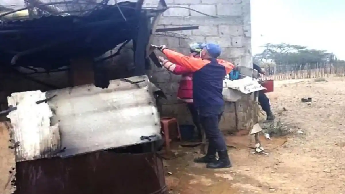 ¡UNA DE LAS MENORES MANIPULABA UN RECIPIENTE CON COMBUSTIBLE! INCENDIO deja un bebé muerto y 4 niños quemados en Falcón