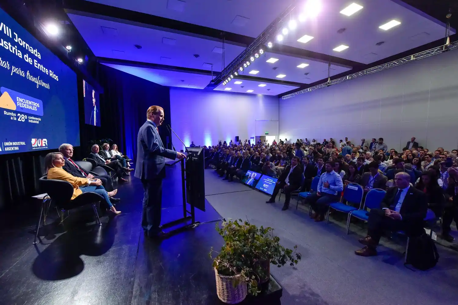 Bordet propuso crear un consenso político amplio que estabilice la economía con empleo e inclusión social