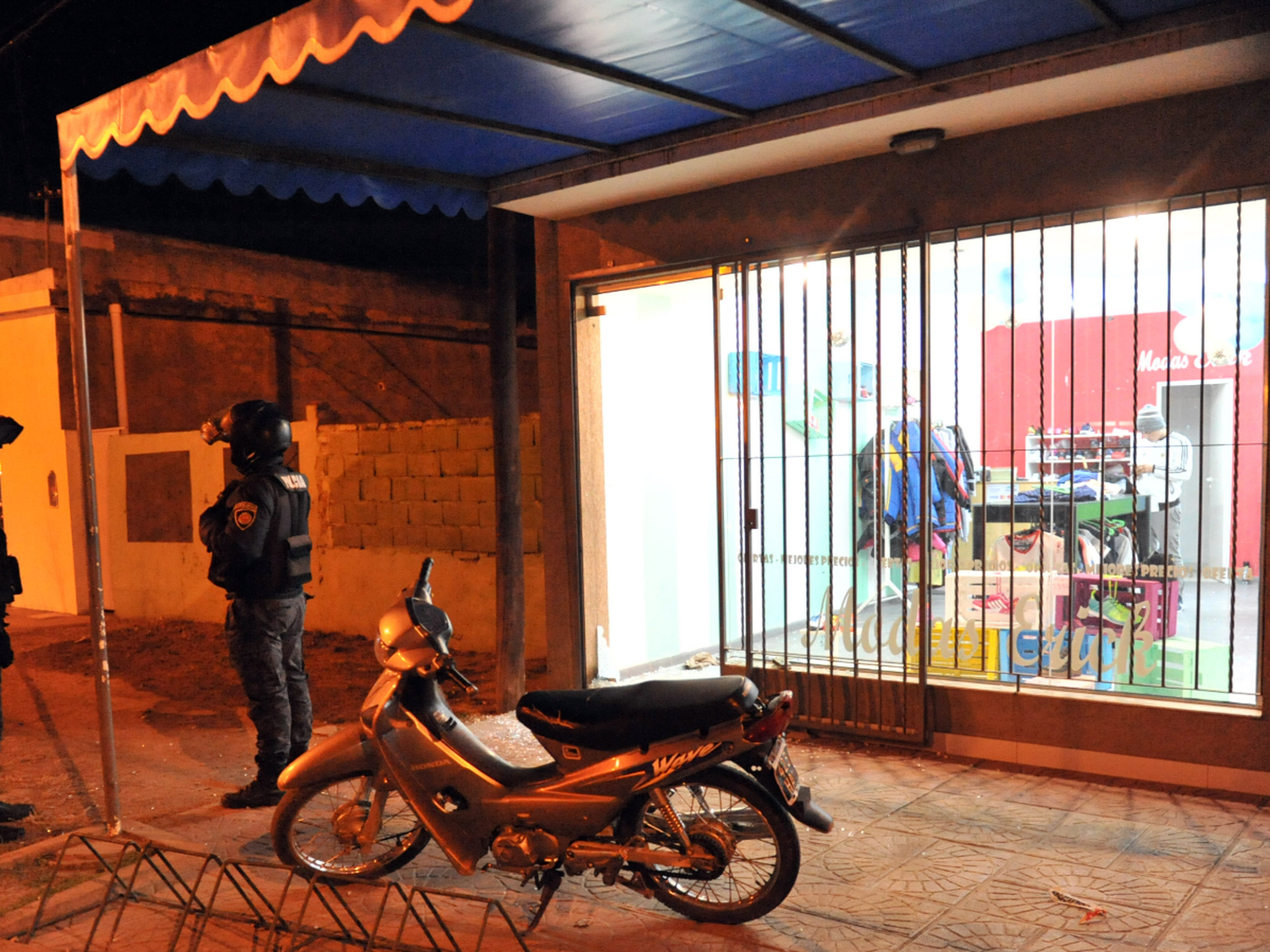 A punta de cuchillo asaltó a un comerciante en el interprovincial, quiso huir pero fue detenido 