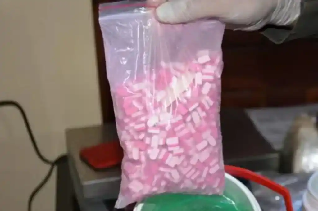 Posadas: incautaron 1,5 kilos éxtasis dentro de dos termos para tereré