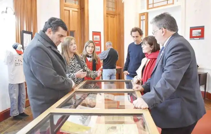 Quedó inaugurada la muestra "Museo ferroviario:  salida estación Arruabarrena"