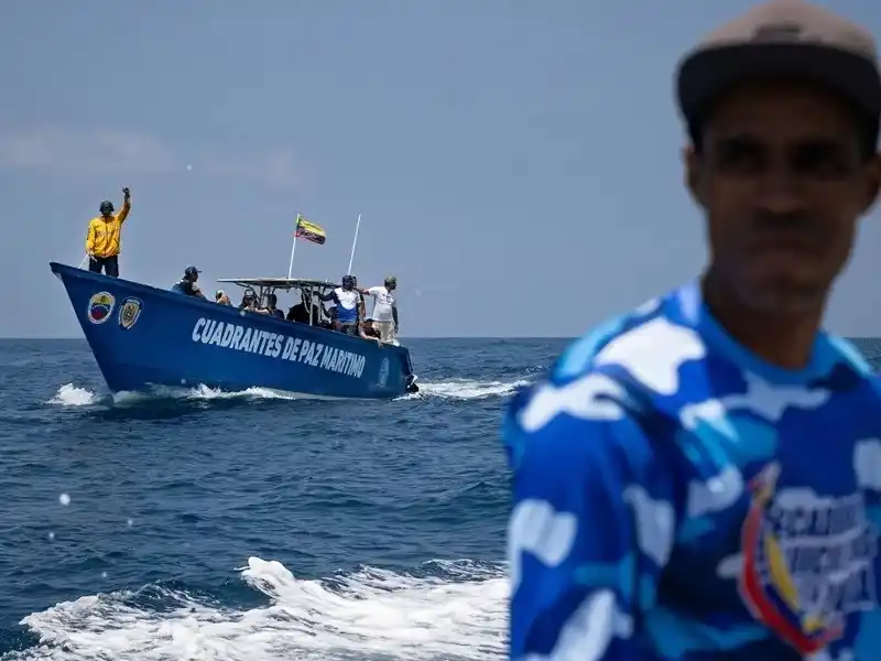 Pescadores y acuicultores se movilizan por las costas en rechazo a las agresiones de Estados Unidos.