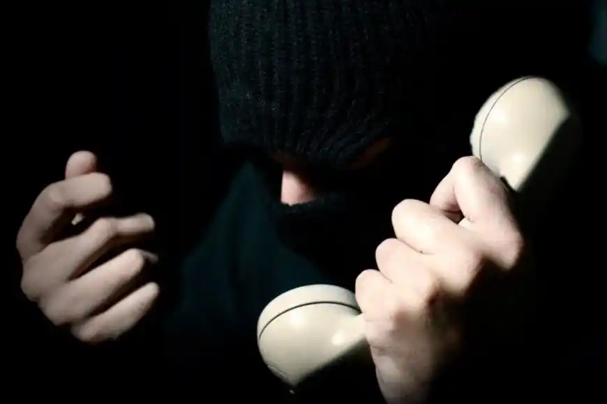 Le dijeron que tenían secuestrada a su hija, pagó 3.000 dólares y luego se dio cuenta de la estafa