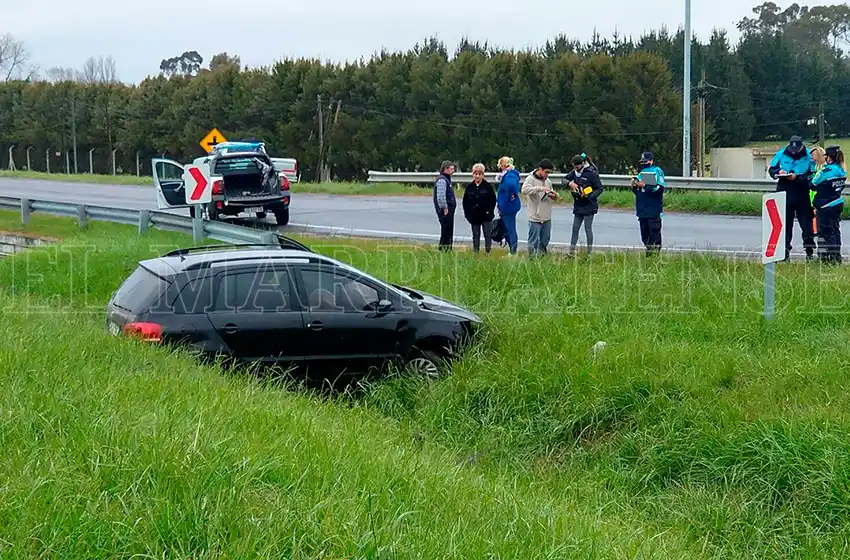 Se despistó en la rotonda del Aeropuerto, un lugar crítico de accidentes históricos