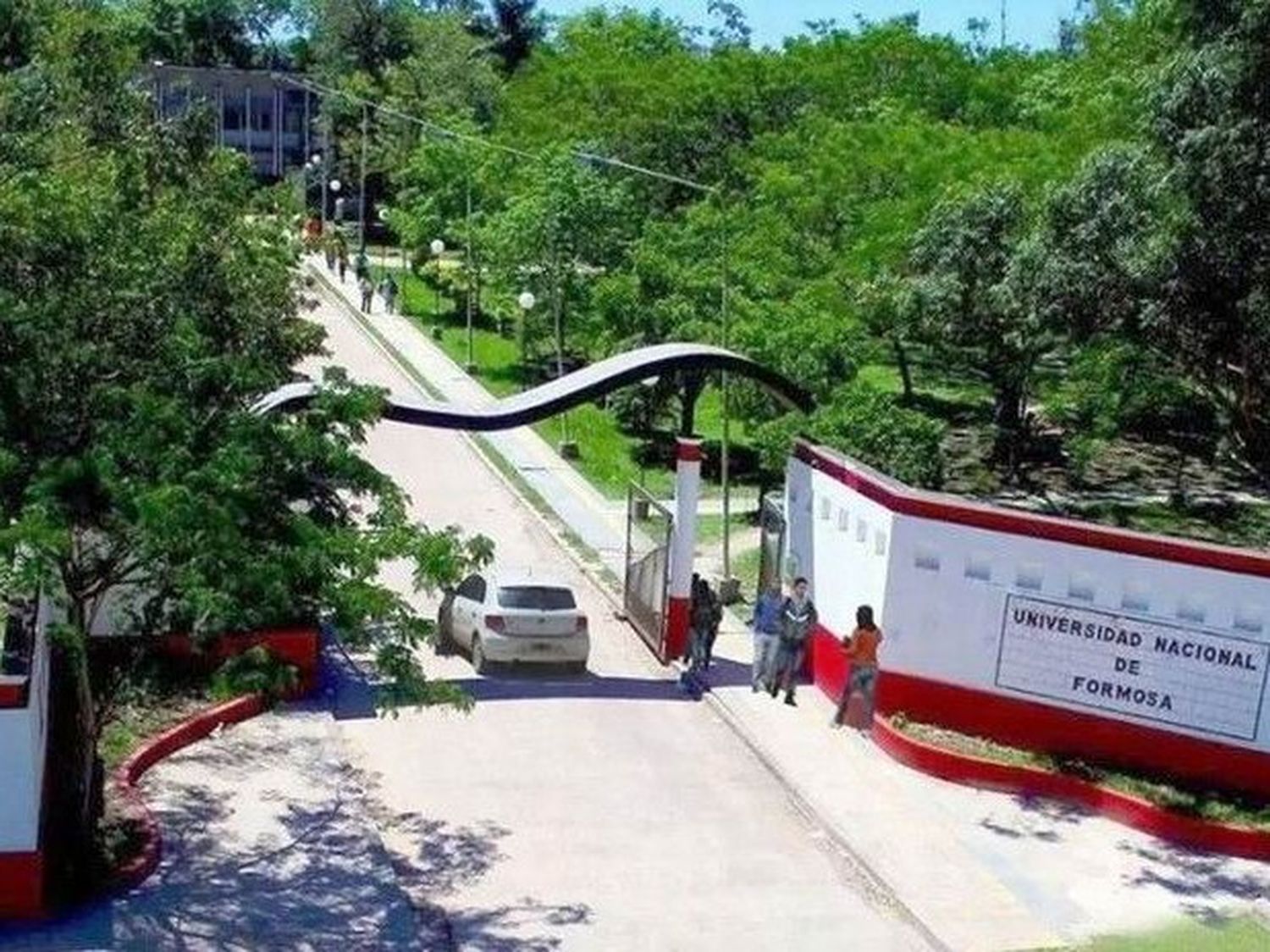 Paro universitario nacional de 48 horas:
importante acatamiento en la UNaF