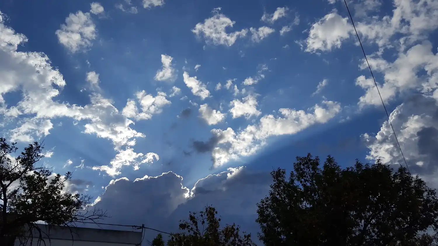 Hay alerta por tormentas para mañana martes