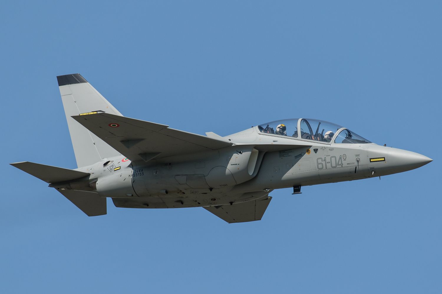 La Fuerza Aérea de Nigeria amplía su flota con aviones y helicópteros italianos