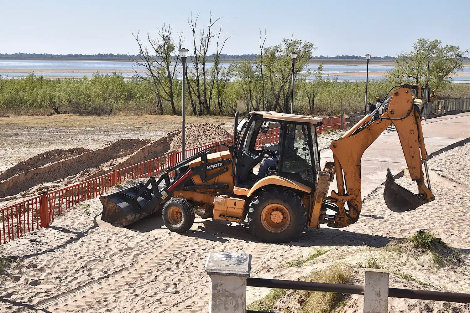 La Municipalidad de Santa Fe acondiciona playas y parques para la temporada estival