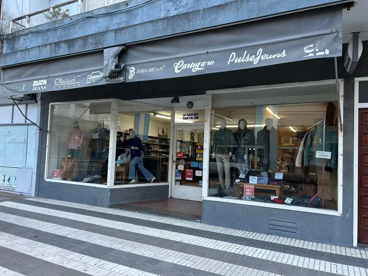 frente casa pantalón