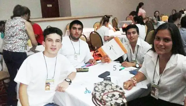Alumnos secundarios de Gualeguay en el “Sembrando Empresarios”
