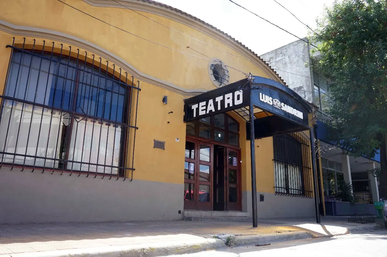 Nuevos colores. En el frente del edificio