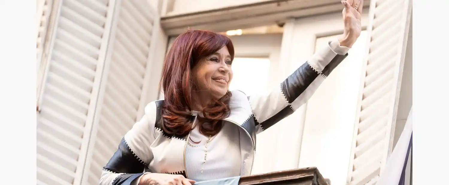 También trascendió la voluntad de derribar el edificio MOP de la 9 de Julio, donde Eva Perón dio su último discurso.