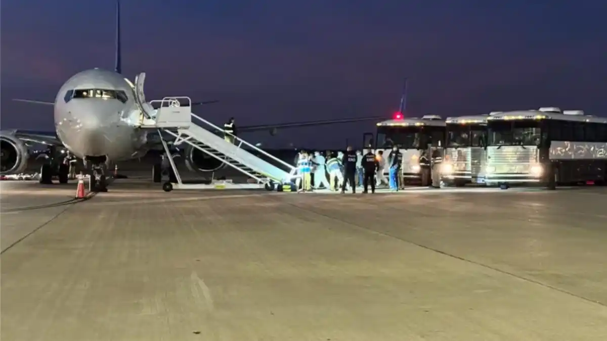 ACUERDO BIDEN-MADURO SE HACE EFECTIVO: llega primer vuelo con 126 venezolanos deportados de EE.UU. (+ Video)