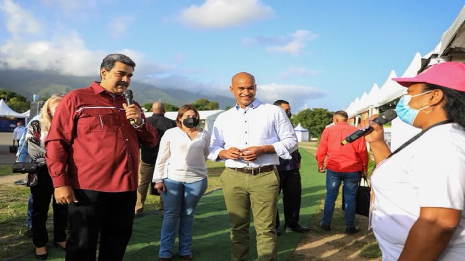 SEGÚN MADURO Venezuela creció 2 dígitos en seis meses ¡Que nos diga dónde!