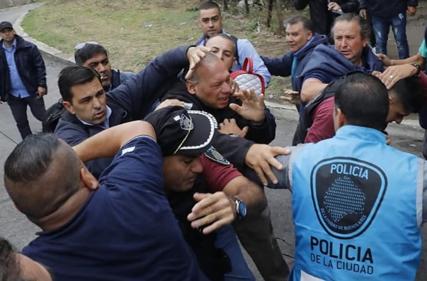 Sergio Berni tomará licencia médica por las heridas sufridas en la protesta de colectiveros