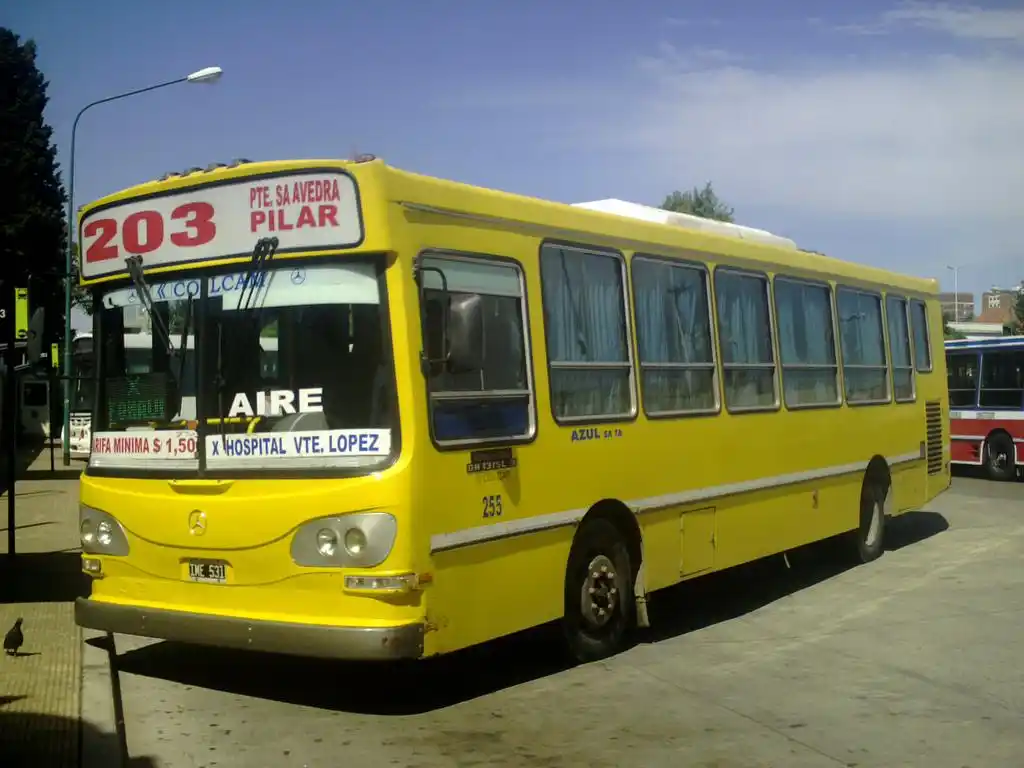 San Isidro: Robaron un colectivo de la Línea 203 que apareció en Once