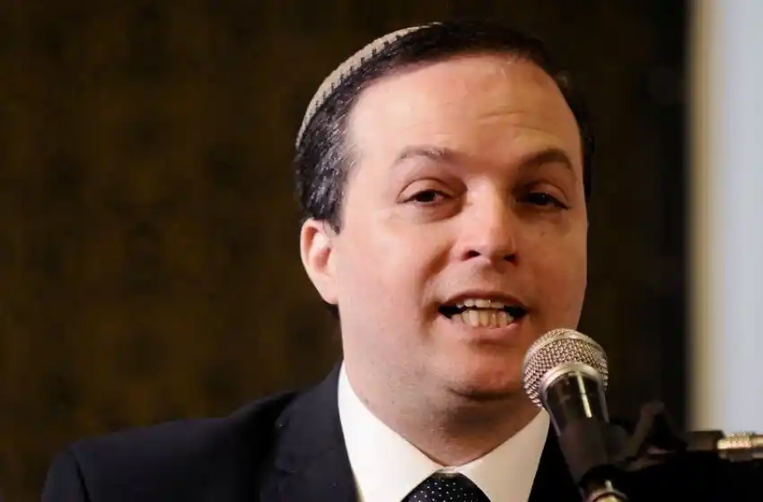 La DAIA desplazó a su presidente luego de una denuncia