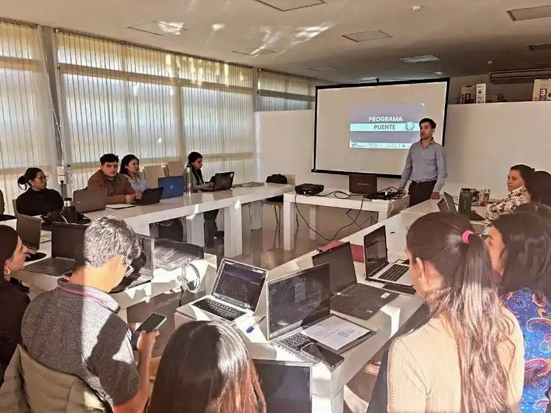 Comenzó el programa Puente para estudiantes secundarios