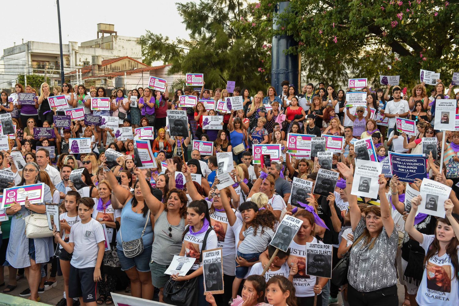 #8M en Ituzaingó: "El Estado tiene la obligación de estar presente junto a las mujeres"