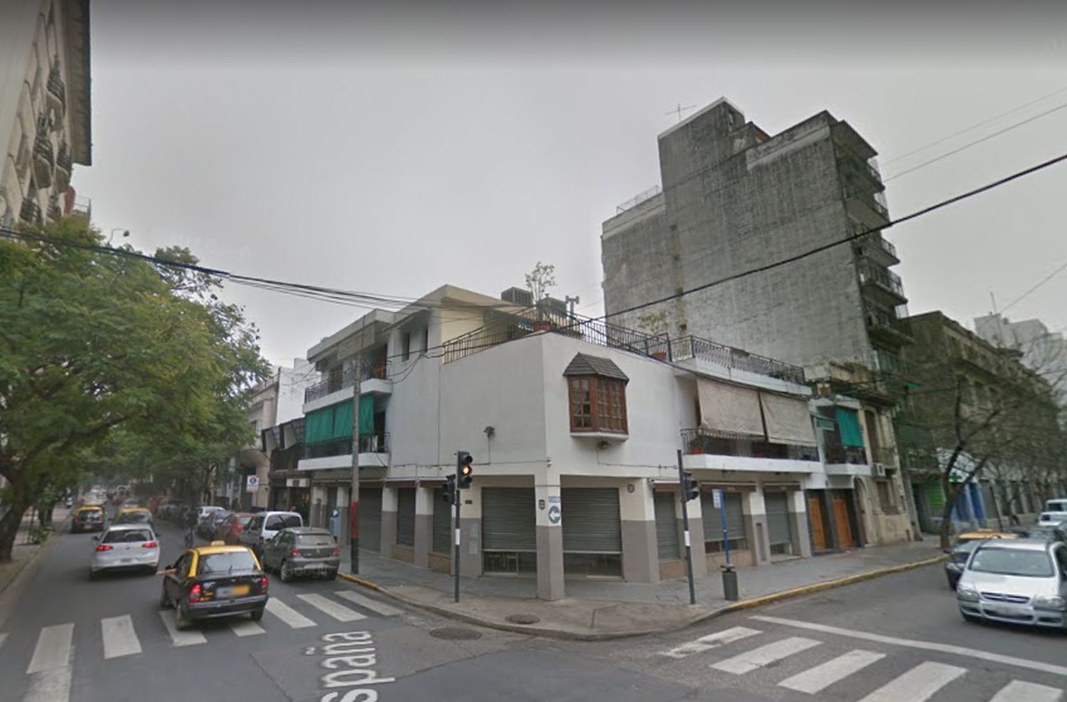 Un hombre de 70 años murió al caer por el hueco de un ascensor