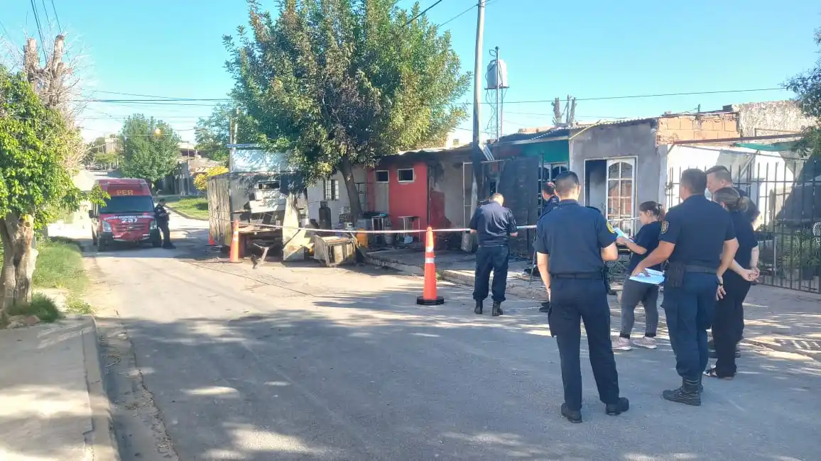 Trágico incendio en una rotisería de Victoria: dos mujeres murieron atrapadas por las llamas