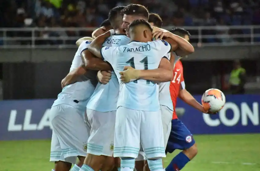 Argentina enfrenta a Ecuador buscando la clasificación a la siguiente fase