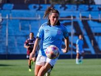 "Con un turrón y un vaso de yogurt en la merienda, agachábamos la cabeza e íbamos todas juntas"