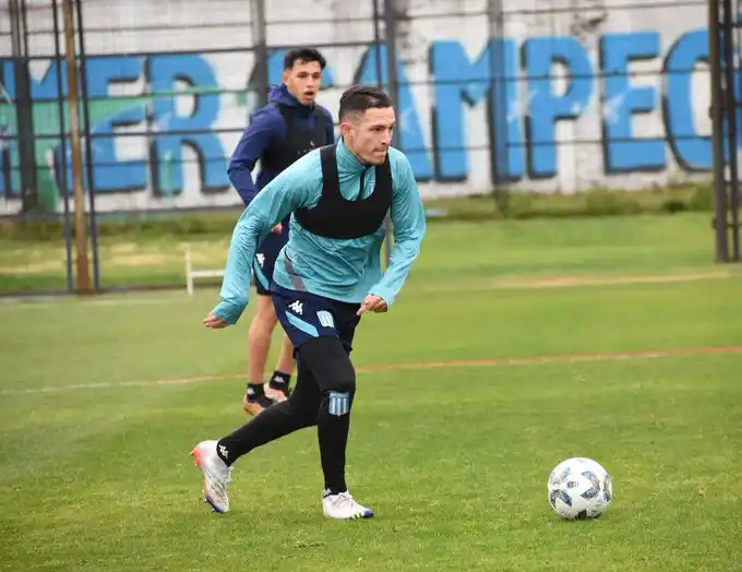 Racing-Independiente se cruzan en Avellaneda.