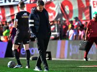 Gago no resistió el golpe del superclásico y fue despedido