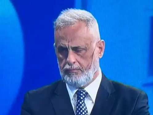 Jorge Rial, notablemente afectado por un resultado poco favorable para el peronismo.