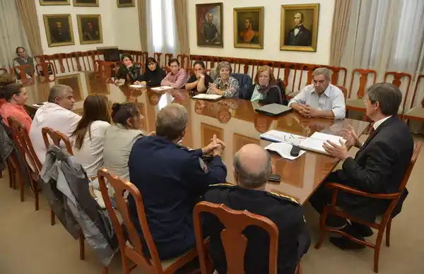 Bahl recibió a entidades que trabajan por la protección y el cuidado de los animales
