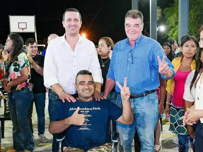 El Vicegobernador acompañó la entrega de
certificados de egresados de oficios en Las Lomitas