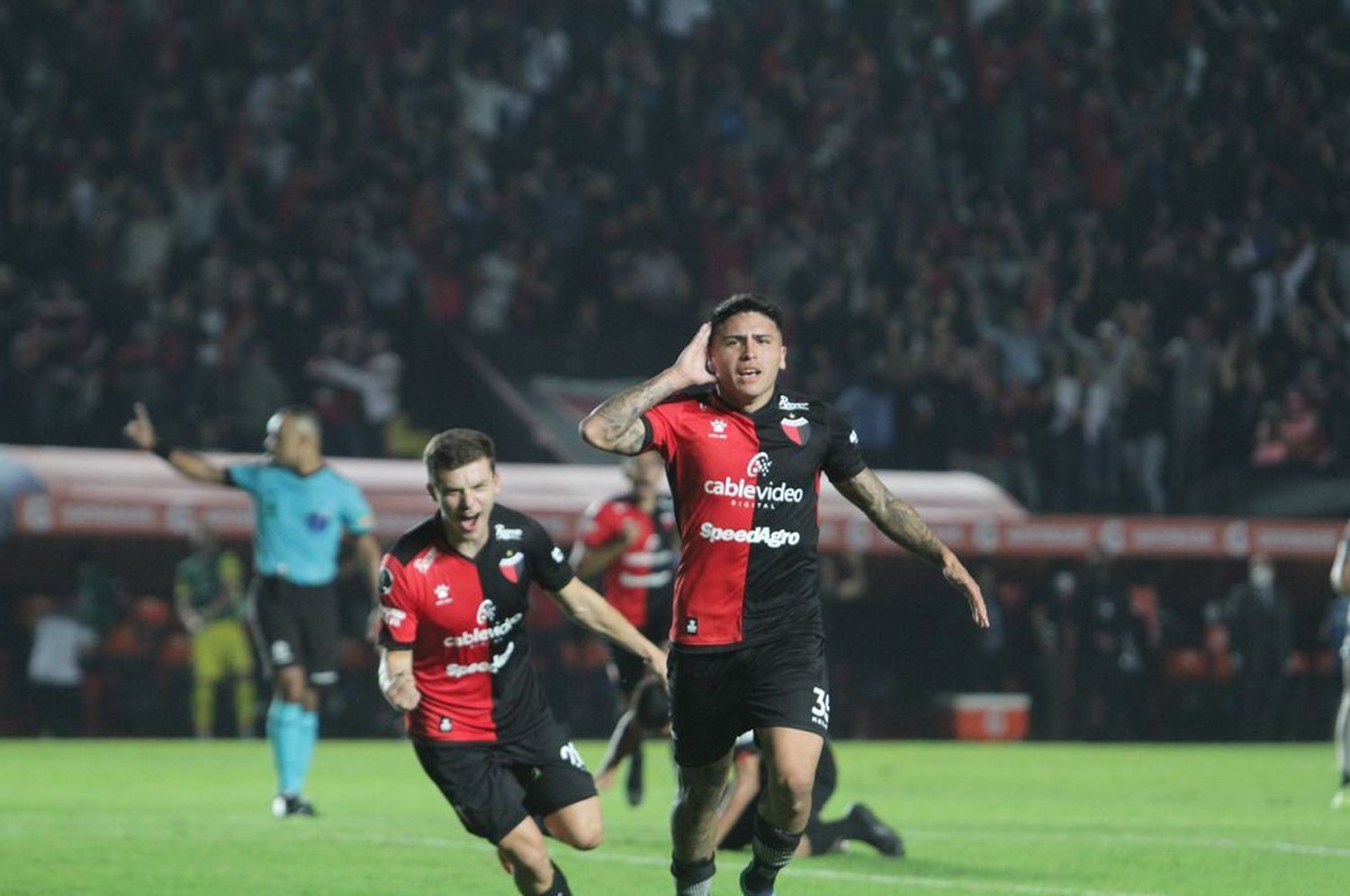 Colón derrotó a Peñarol en su regreso a la Copa Libertadores