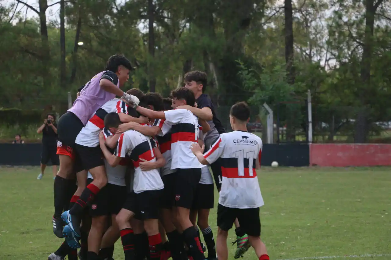 Central Sub 15 festejo.jpeg