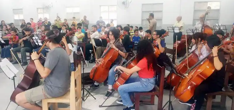 Por primera vez realizaron ensamble de 
orquestas infanto-juveniles en el barrio Liborsi