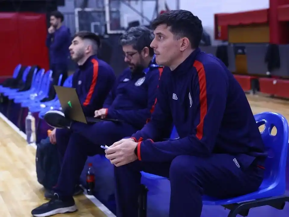 El necochense Manuel Quiroga, en el cuerpo técnico del San Lorenzo semifinalista