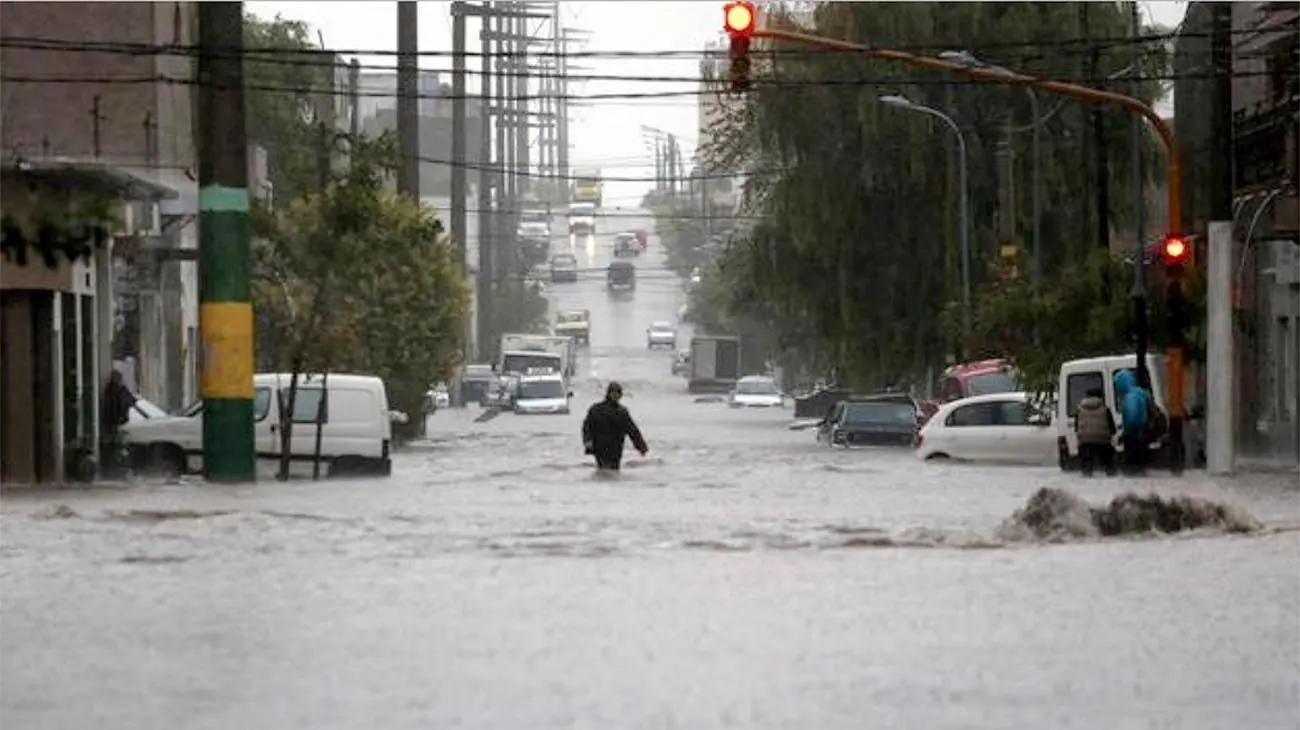 El temporal de lluvia dejó zonas anegadas y familias afectadas en Mar del Plata.