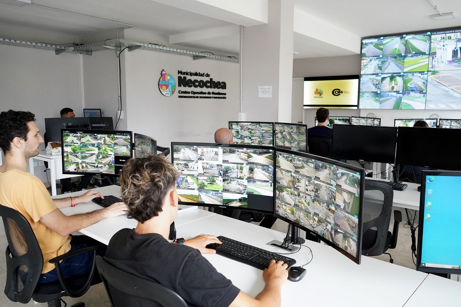 Se realizó un recorrido por la sala para ver el trabajo desde adentro