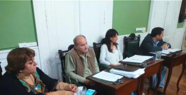Concejales opositores pidieron información sobre sueldos de funcionarios políticos
