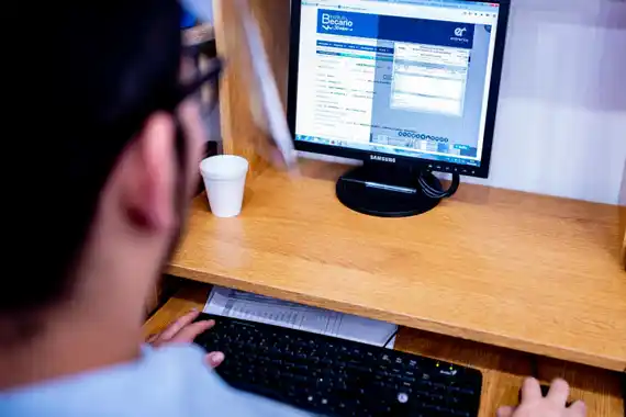 Prosigue el pago de becas a estudiantes secundarios