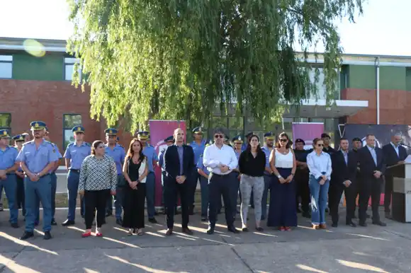 Cococcioni entregó elementos de seguridad para el Servicio Penitenciario