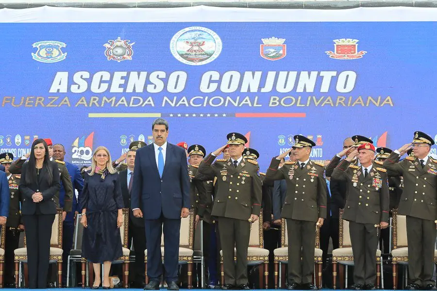¡MOVIDA DE MATA EN EL ALTO MANDO MILITAR! Maduro ratifica a Padrino López como ministro de la Defensa
